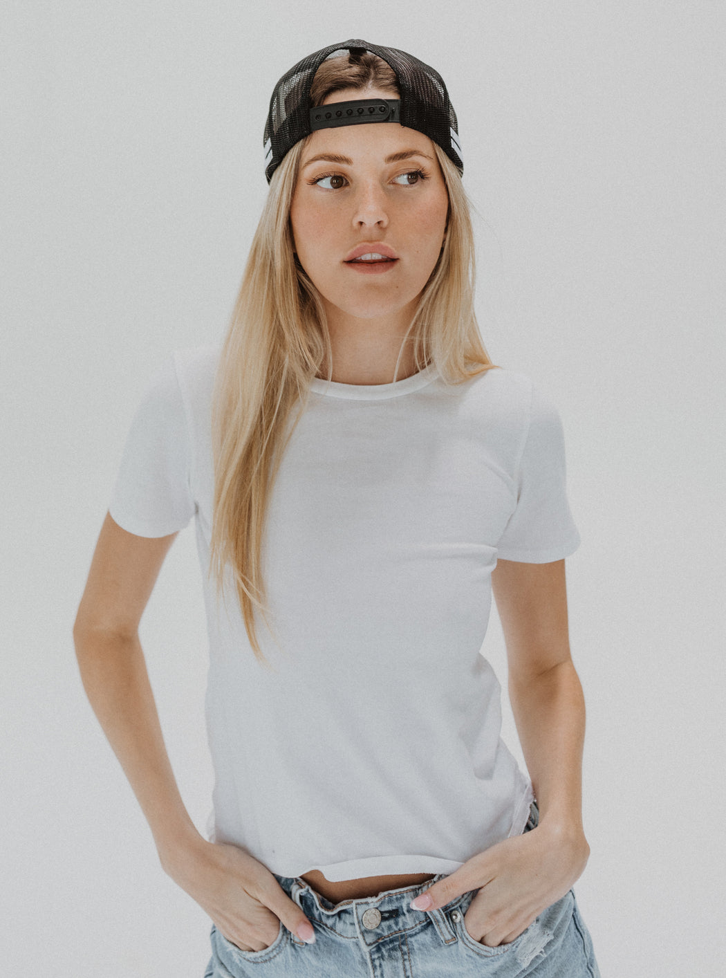 COUNTRY COOL TRUCKER HAT BLACK