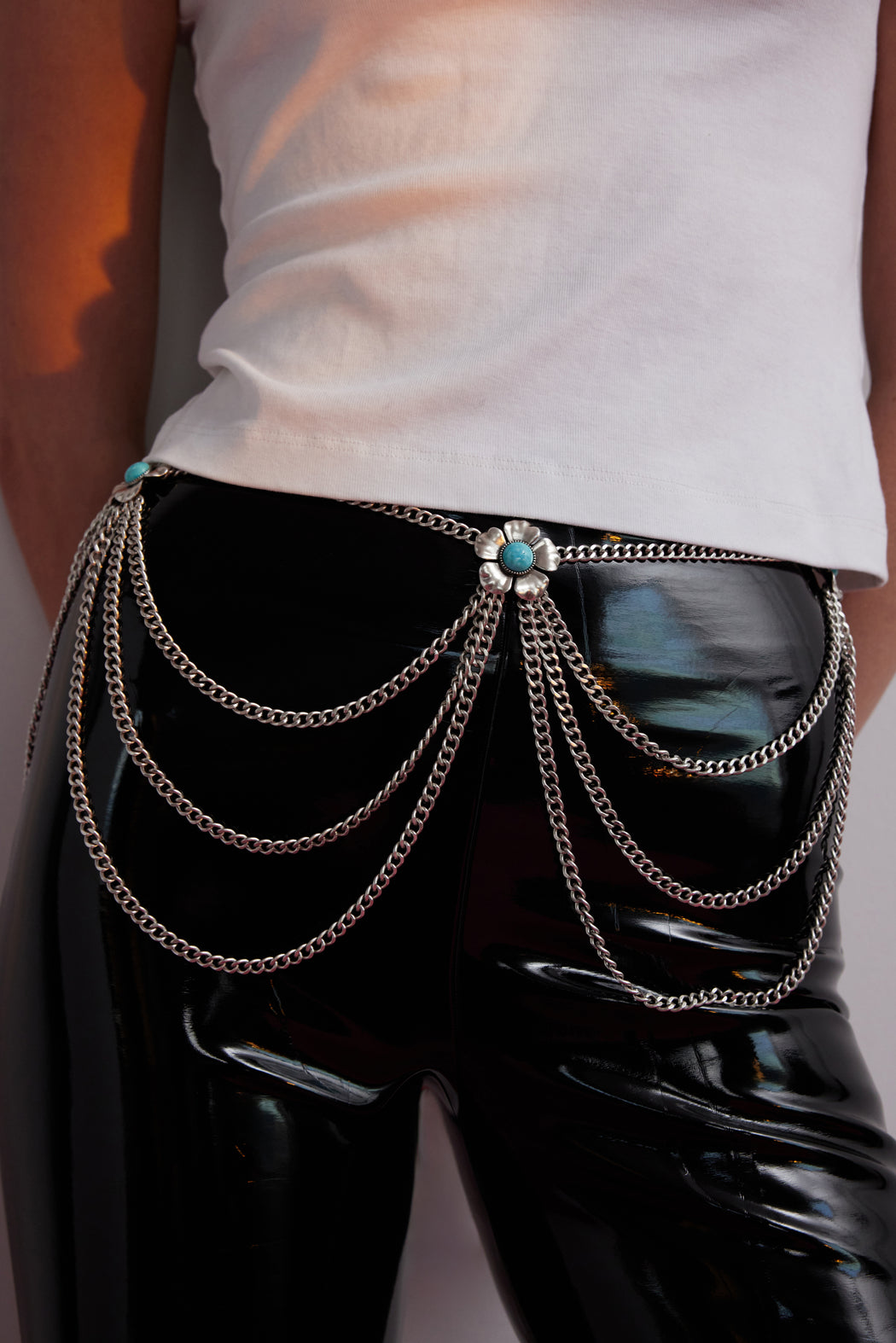 TURQUOISE TIERED CHAIN BELT