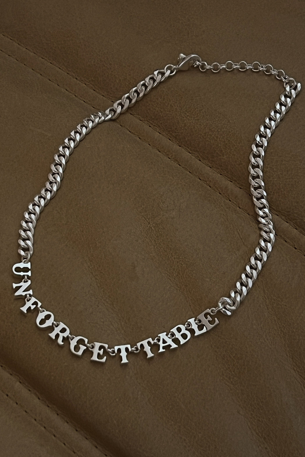 UNFORGETTABLE NECKLACE