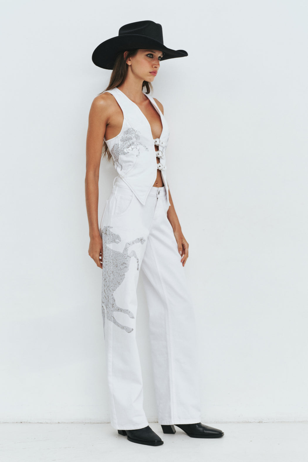 WHITE PARTY HORSE JEANS