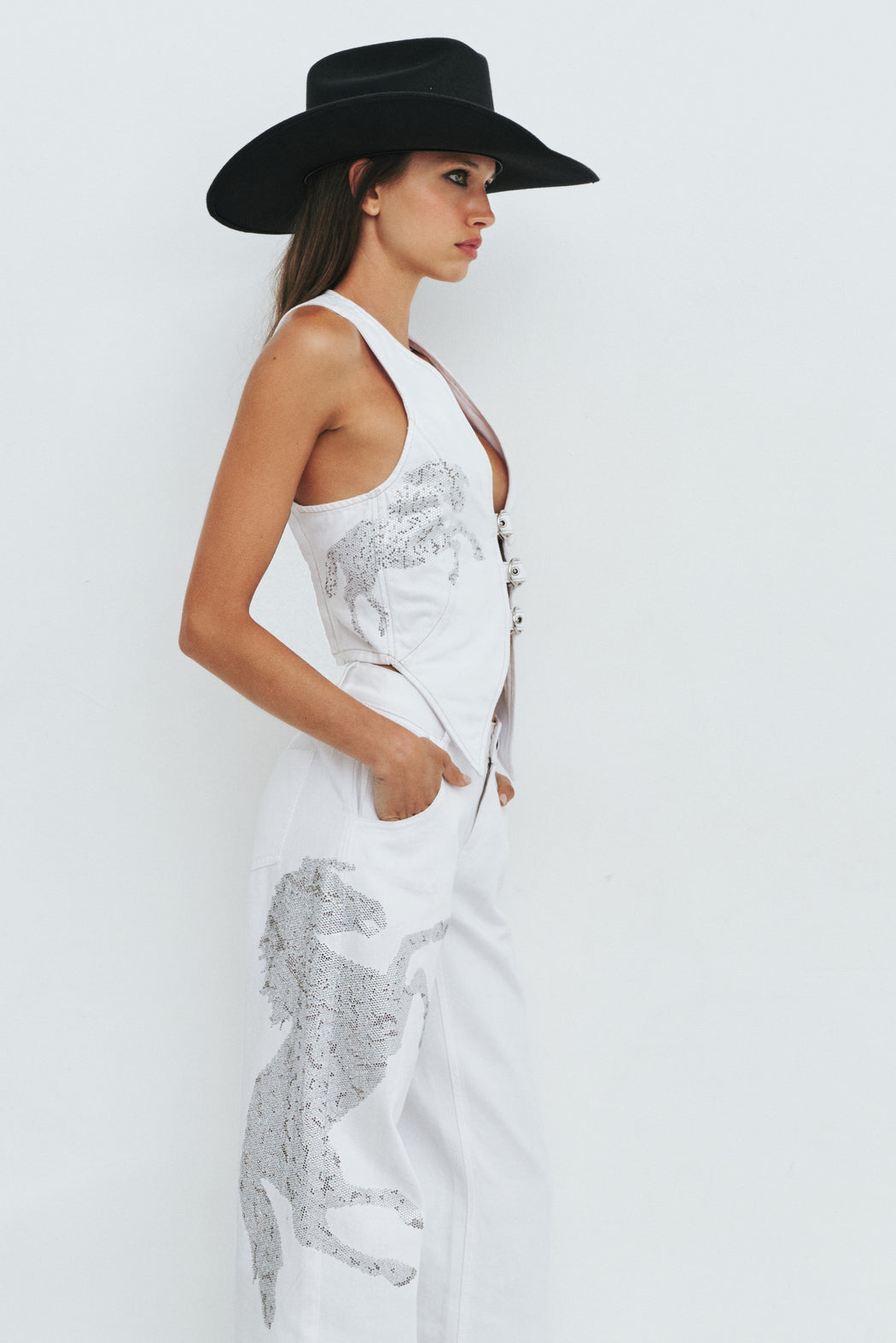 WHITE PARTY HORSE JEANS