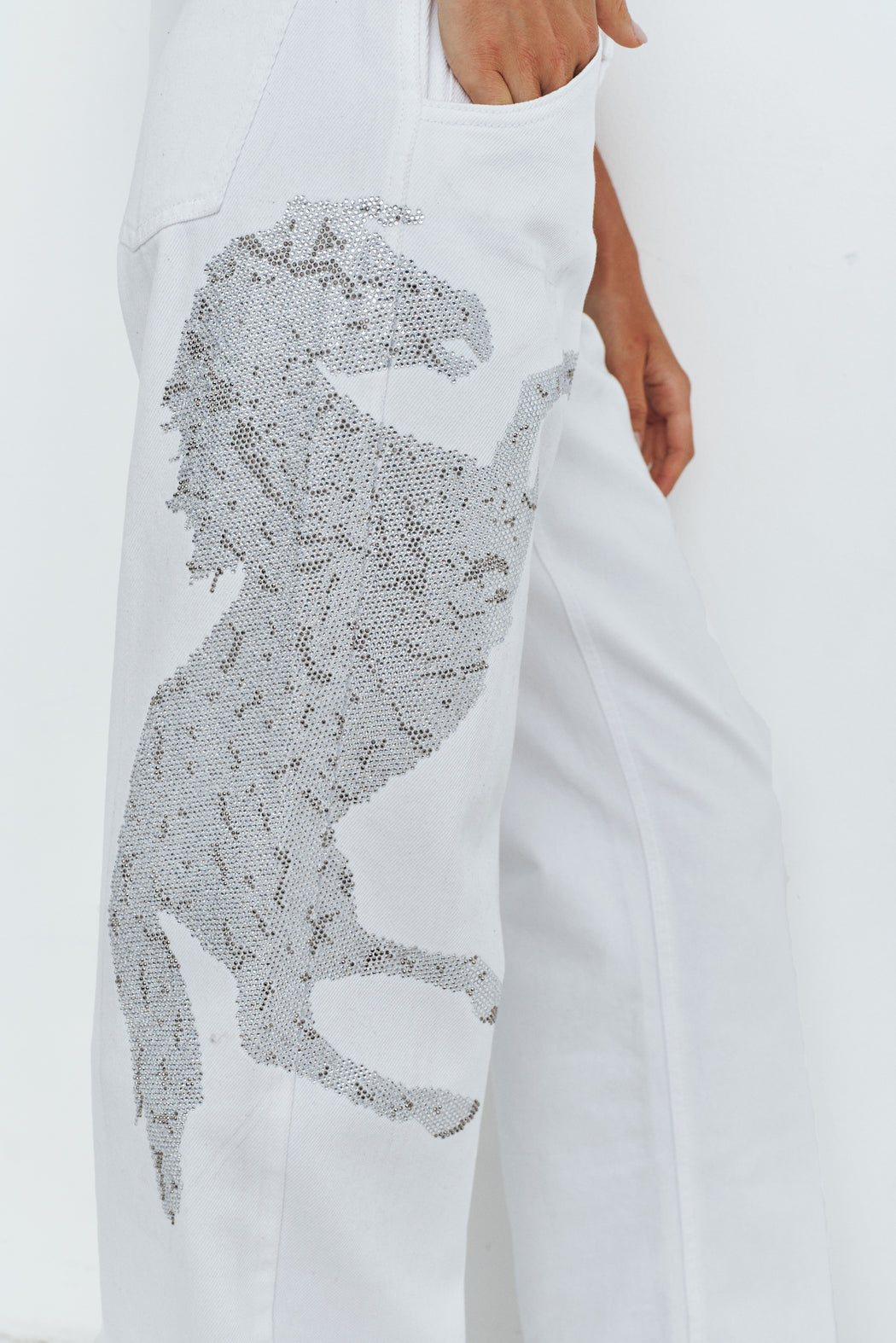 WHITE PARTY HORSE JEANS