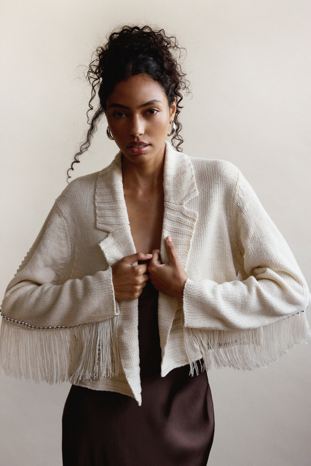 CROPPED IVORY RODEO TRENCH