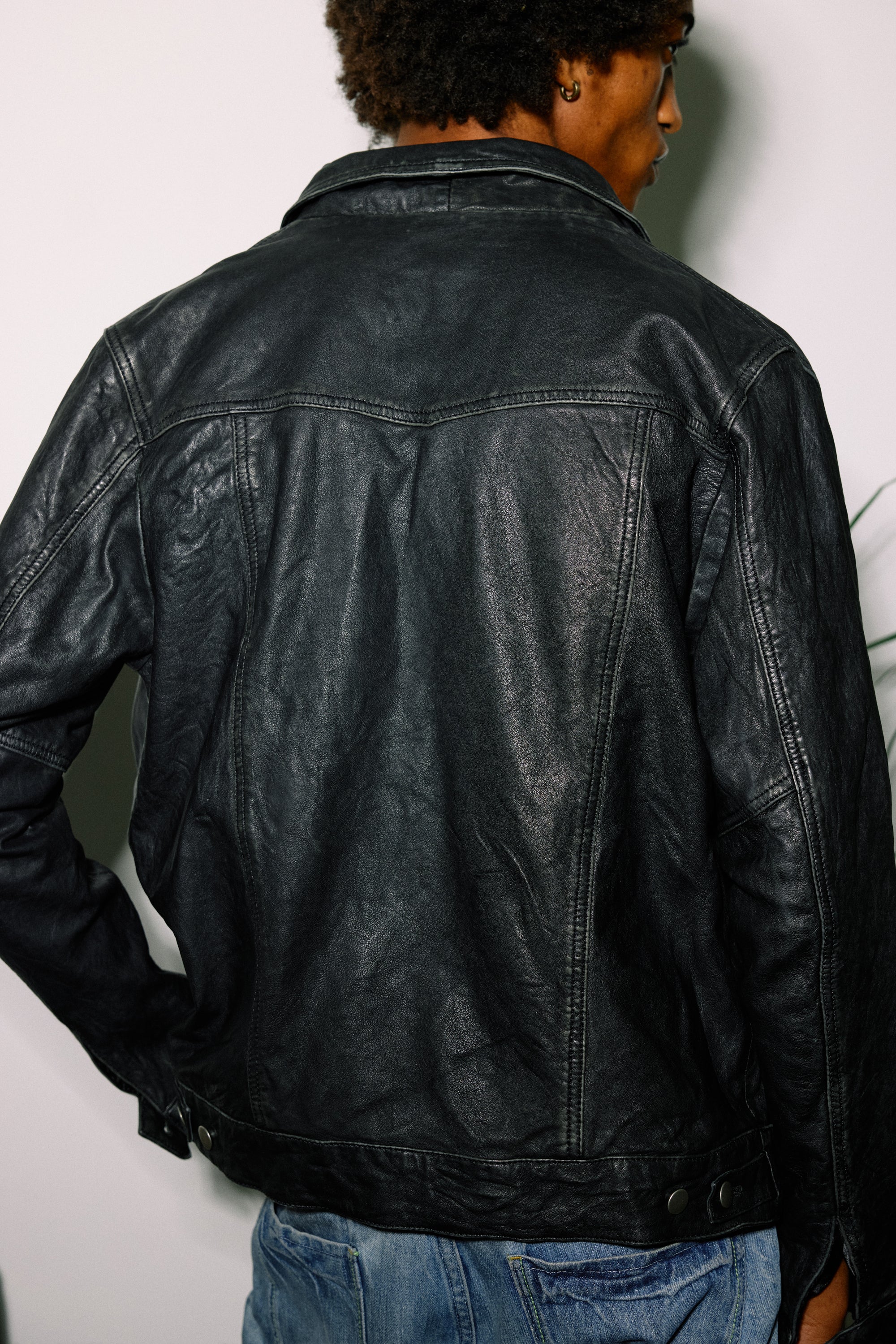 LEATHER TRUCKER JACKET — Understated Leather