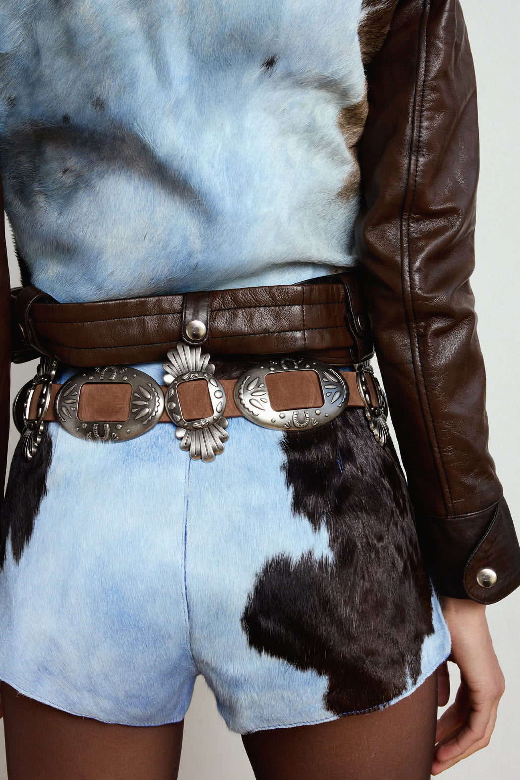 BROWN CONCHO BUCKLE BELT