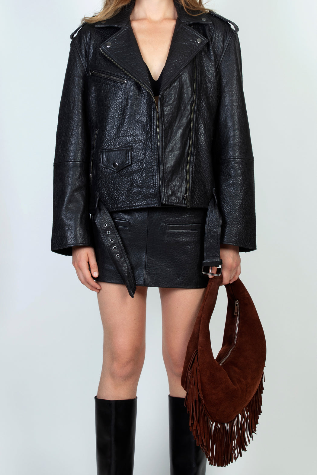 FRINGE SUEDE HOBO BAG IN TAN