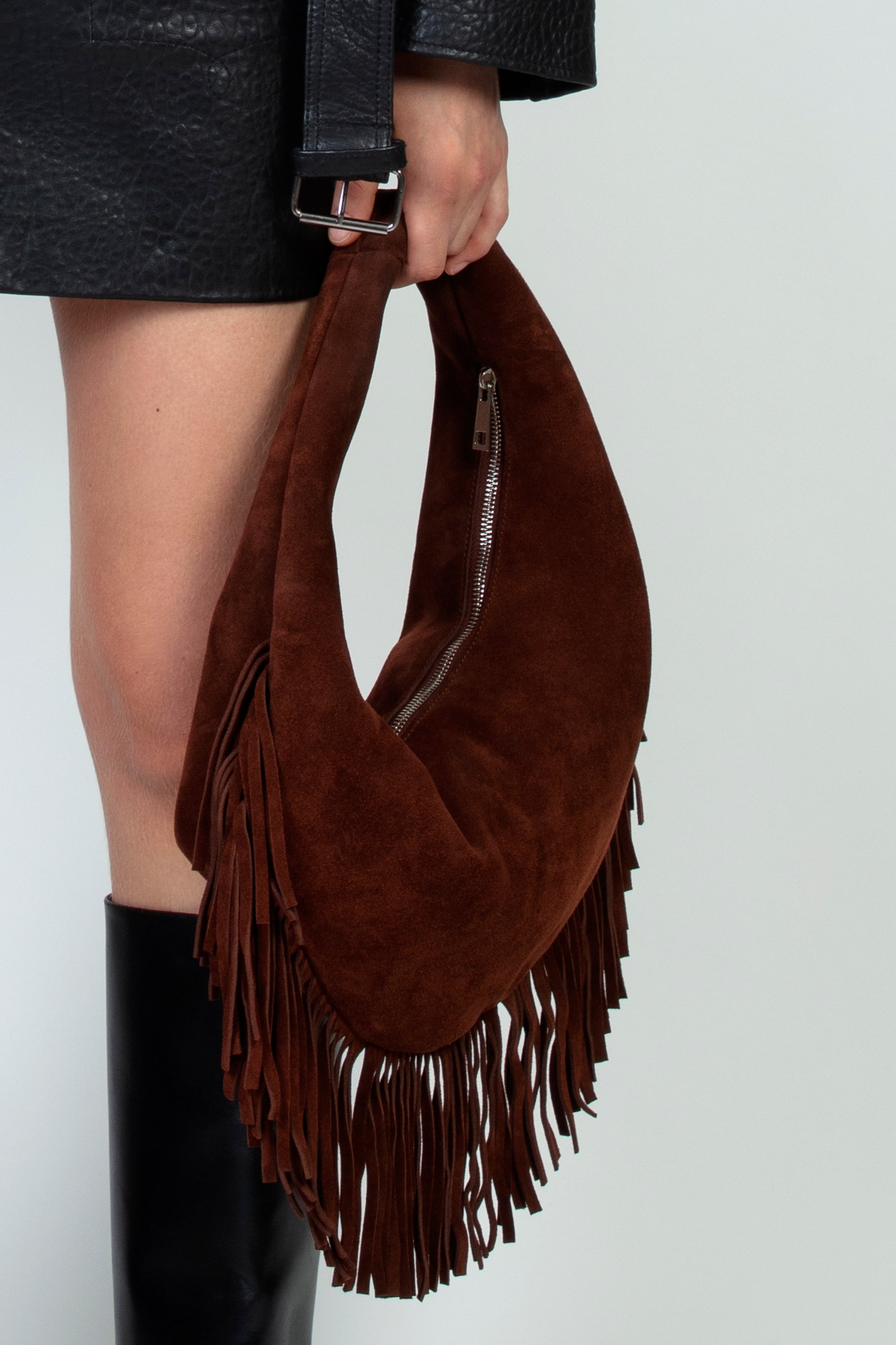 バッグ COMME des GARCONS Suede Fringe Hobo Bag FRINGE SUEDE HOBO BAG IN TAN — Understated Leather